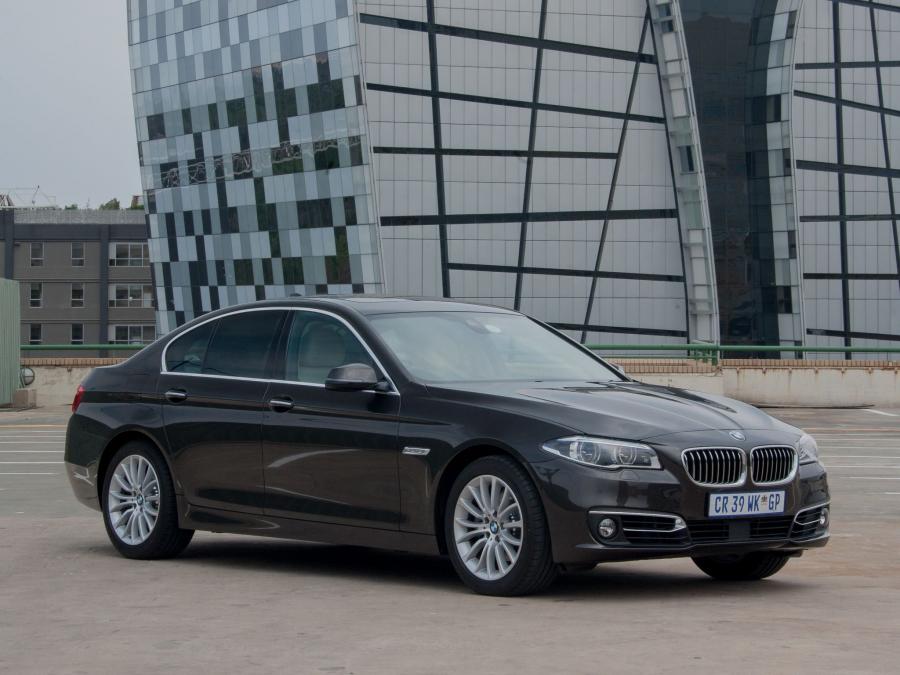  BMW 520i Sedan Luxury Line 2013 года  (ZA) (фото 10 из 20)